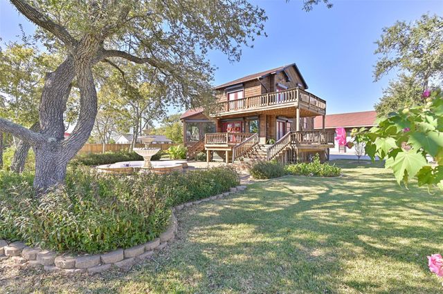 114 24th Street, Dickinson, TX 77539