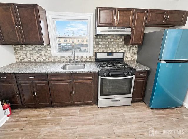 296 N Clinton Street 2, East Orange, NJ 07017