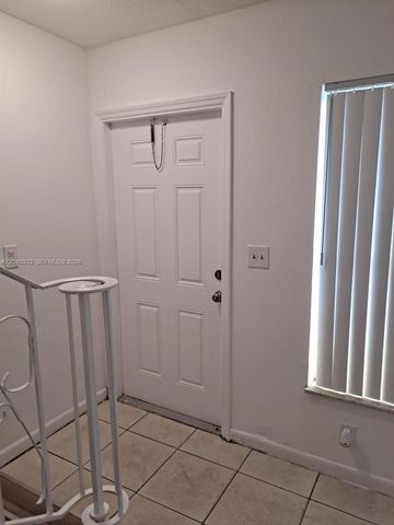 2560 NW 52nd Ave C18, Lauderhill, FL 33313