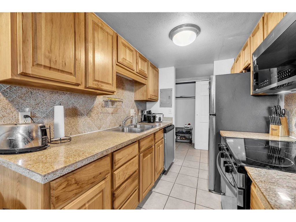 805 29th St 452, Boulder, CO 80303