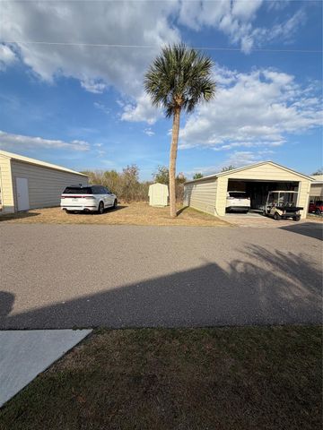 42 Turtle Road, Okeechobee, FL 34974
