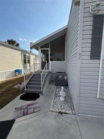 42 Turtle Road, Okeechobee, FL 34974