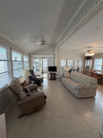 42 Turtle Road, Okeechobee, FL 34974