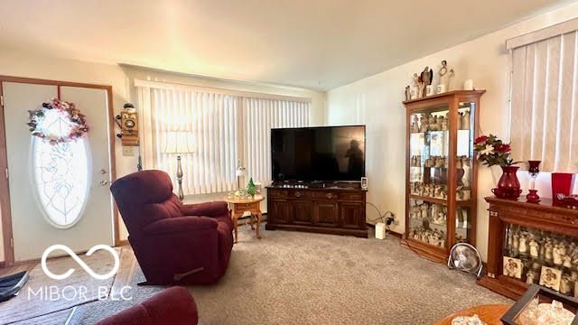 2263 Wallace Avenue, Columbus, IN 47201