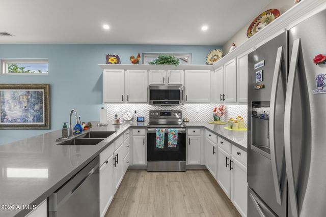 15868 W STAR VIEW Lane W, Surprise, AZ 85374