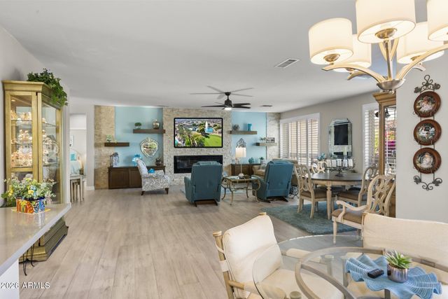 15868 W STAR VIEW Lane W, Surprise, AZ 85374