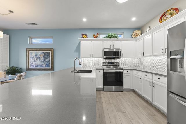 15868 W STAR VIEW Lane W, Surprise, AZ 85374