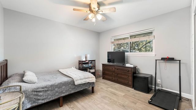 110 Canyon Creek Dr, San Antonio, TX 78232