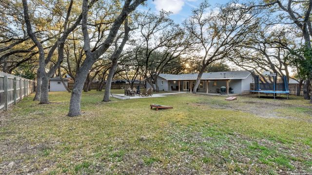 110 Canyon Creek Dr, San Antonio, TX 78232