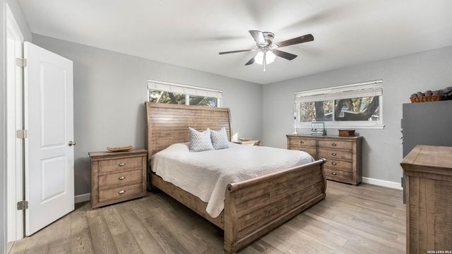 110 Canyon Creek Dr, San Antonio, TX 78232