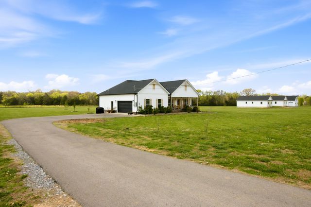 376 Adams Rd, Shelbyville, TN 37160