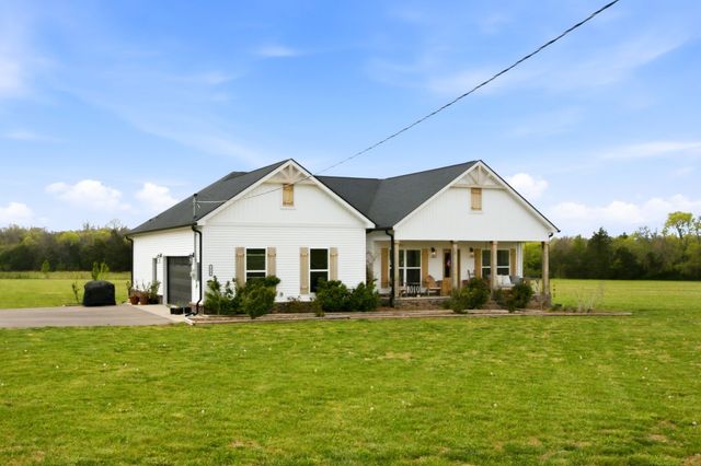 376 Adams Rd, Shelbyville, TN 37160