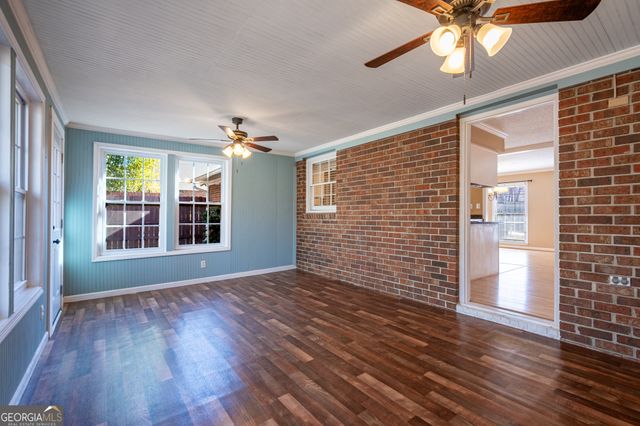 8 Timberwood Drive SE, Silver Creek, GA 30173