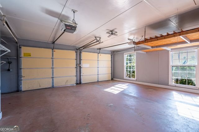 8 Timberwood Drive SE, Silver Creek, GA 30173