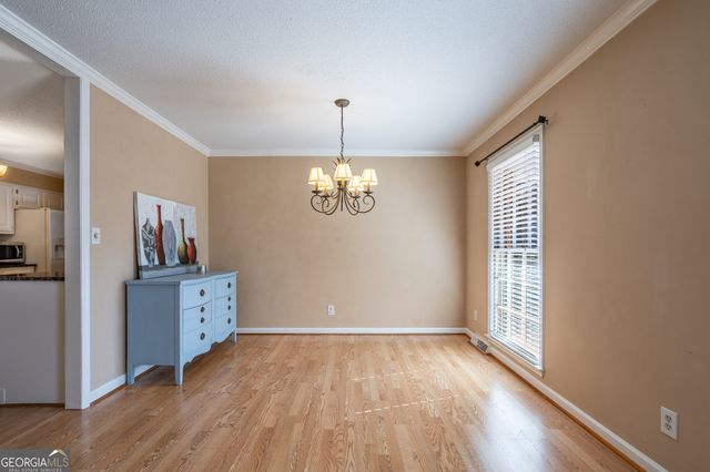 8 Timberwood Drive SE, Silver Creek, GA 30173