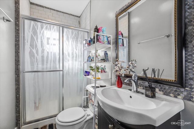 1914 S 8th Avenue, Maywood, IL 60153