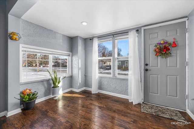 1914 S 8th Avenue, Maywood, IL 60153