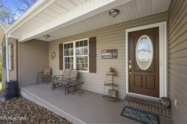 240 Carriage Drive, Crossville, TN 38555