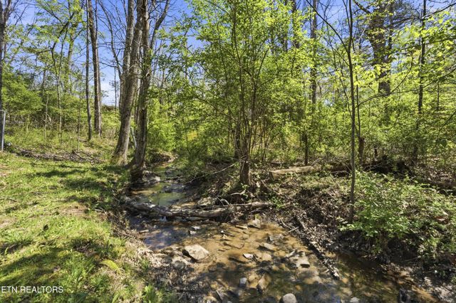 240 Carriage Drive, Crossville, TN 38555