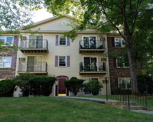 6 Autumn Leaf Dr Apt 18, Nashua, NH 03060