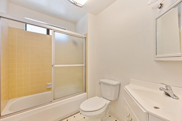 940 Pine Hill Rd, Colfax, CA 95713