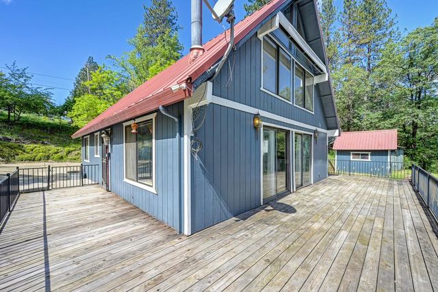 940 Pine Hill Rd, Colfax, CA 95713