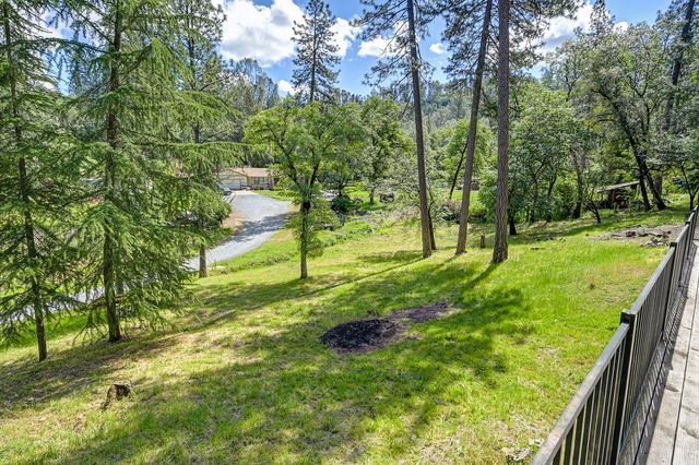 940 Pine Hill Rd, Colfax, CA 95713