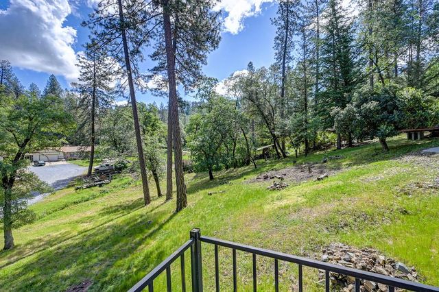 940 Pine Hill Rd, Colfax, CA 95713