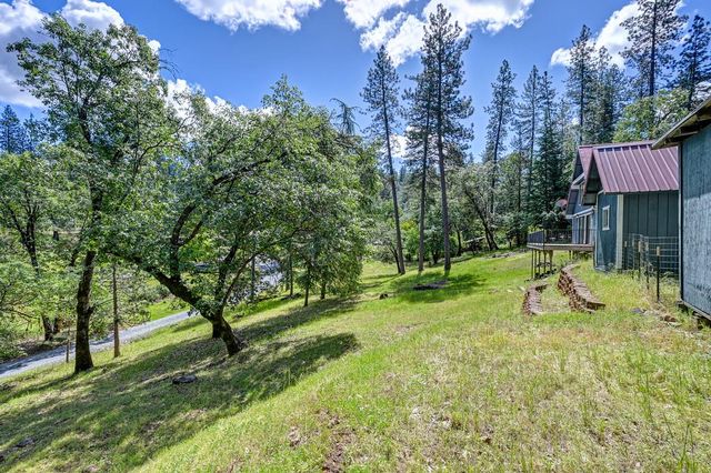 940 Pine Hill Rd, Colfax, CA 95713