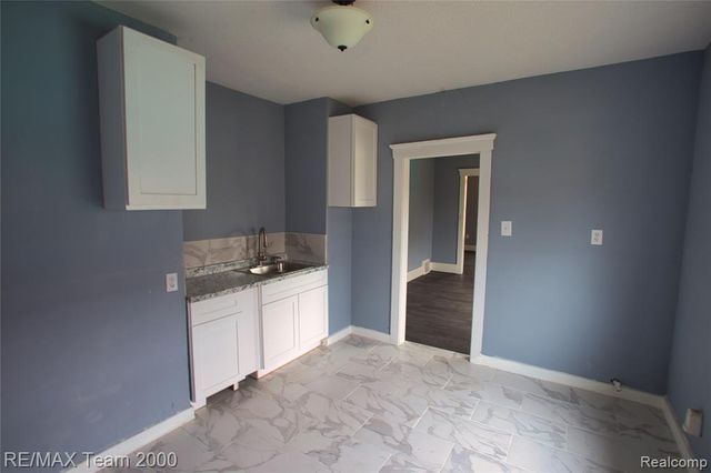 6100 Ironwood Street, Detroit, MI 48210