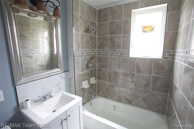 6100 Ironwood Street, Detroit, MI 48210