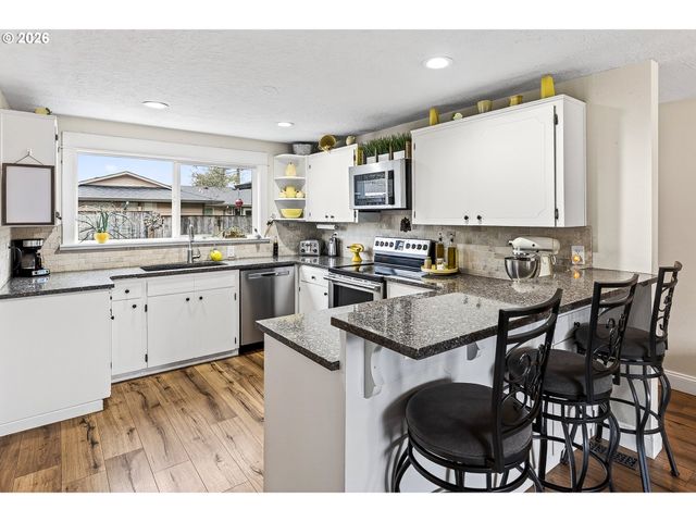 905 Nw 19TH St, Mc Minnville, OR 97128