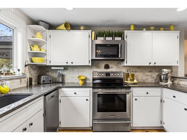 905 Nw 19TH St, Mc Minnville, OR 97128