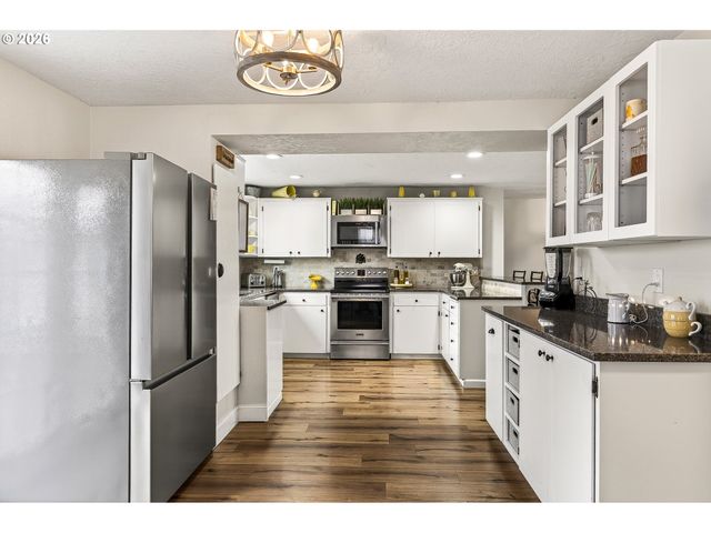 905 Nw 19TH St, Mc Minnville, OR 97128