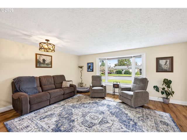 905 Nw 19TH St, Mc Minnville, OR 97128