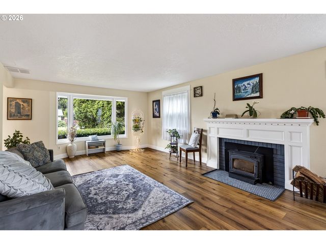 905 Nw 19TH St, Mc Minnville, OR 97128