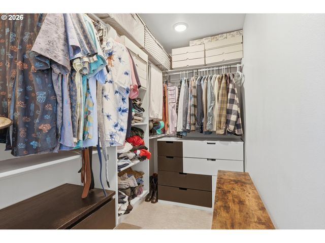 3098 Sw Pendleton Ct, Portland, OR 97239