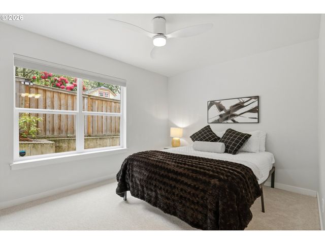 3098 Sw Pendleton Ct, Portland, OR 97239