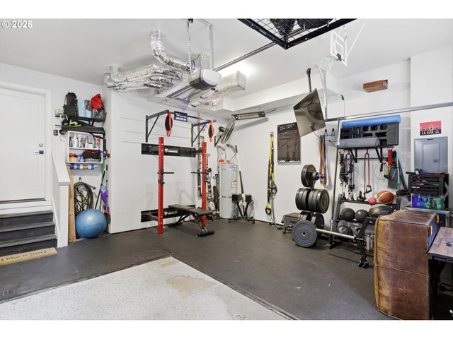 3098 Sw Pendleton Ct, Portland, OR 97239