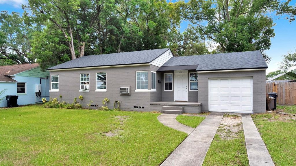 Image 2 of property listing at 1810 HILLCREST STREET, Orlando, FL 32803