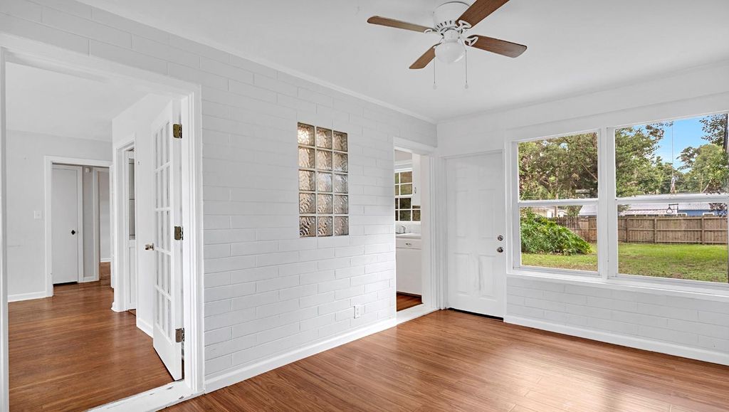 Image 9 of property listing at 1810 HILLCREST STREET, Orlando, FL 32803