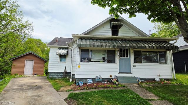 901 & 903 Lenore Street, Parkersburg, WV 26101