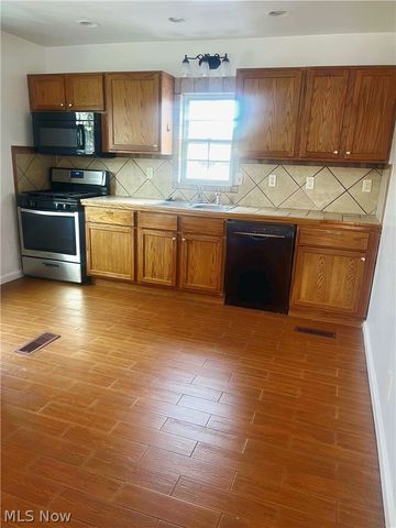 901 & 903 Lenore Street, Parkersburg, WV 26101