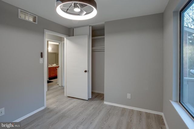 2711-B SUSSEX CT, Mount Laurel, NJ 08054