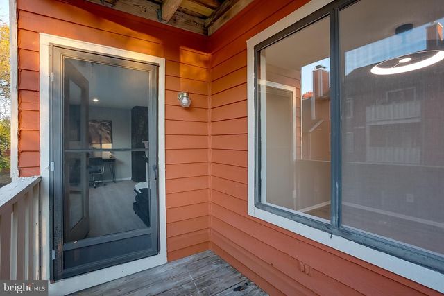 2711-B SUSSEX CT, Mount Laurel, NJ 08054