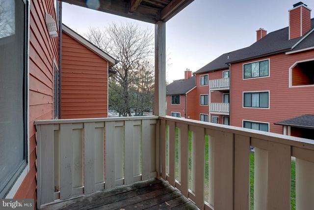 2711-B SUSSEX CT, Mount Laurel, NJ 08054