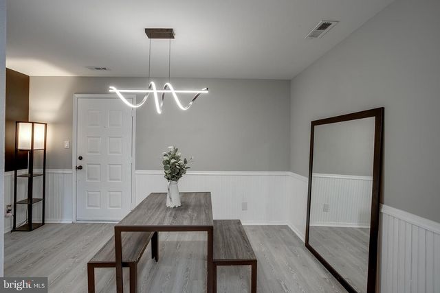 2711-B SUSSEX CT, Mount Laurel, NJ 08054