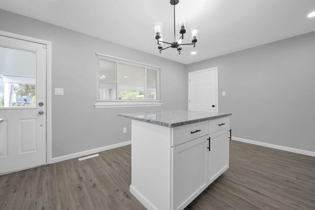 2496 Navarre Road, Columbus, OH 43207