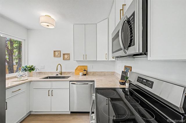 1768 Laredo Street, Aurora, CO 80011
