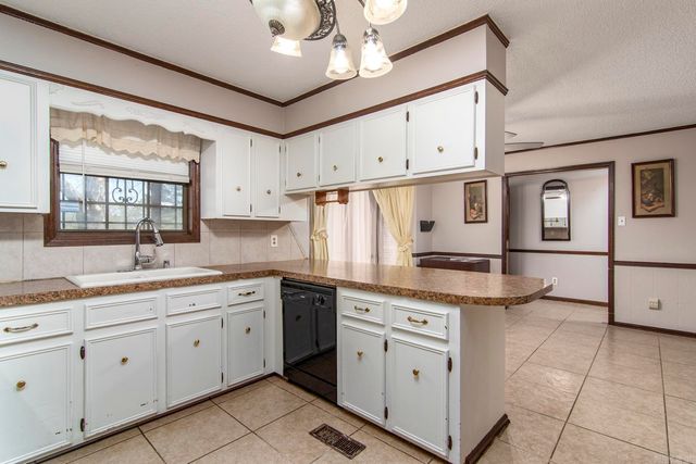 5618 Pecan Lake Road, Little Rock, AR 72204